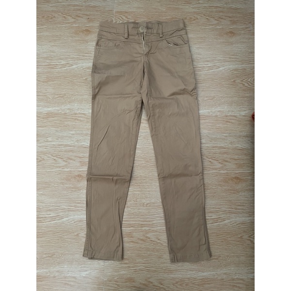 quần kaki màu be thun co giãn