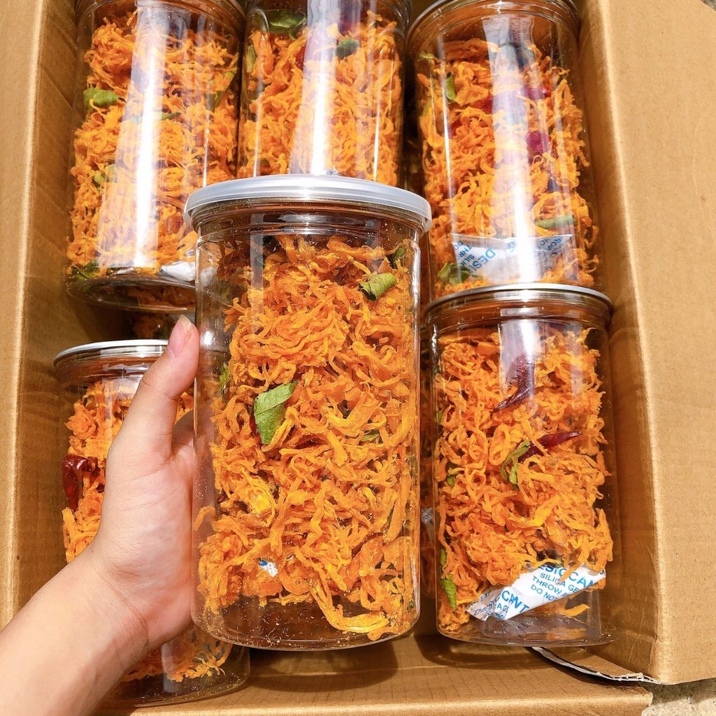 Khô Gà Lá Chanh Hũ Pet 300g xé cay siêu ngon Ăn Vặt Xù | BigBuy360 - bigbuy360.vn