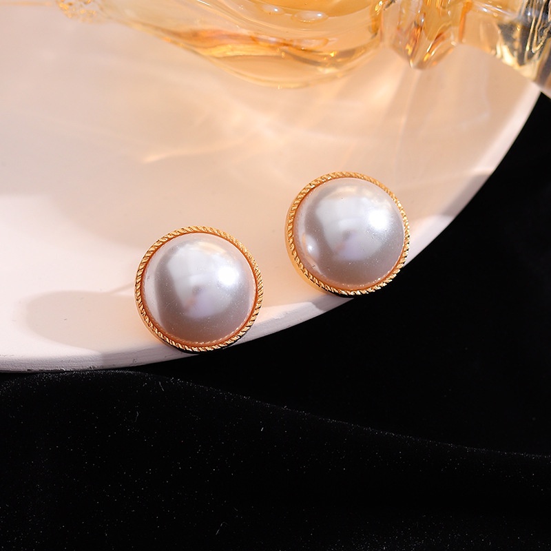 Khuyên Tai Ngọc Trai Thiết Kế Mới Đơn Giản Cá Tính Cho Nữ