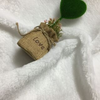 Thảm lông trắng mịn