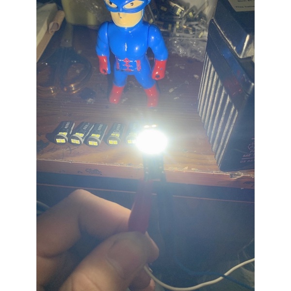 Đèn led T10 siêu sáng cho ô tô và xe máy