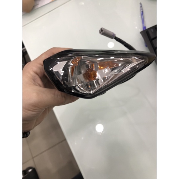 Cụm đèn xi nhan sau trái chính hãng Yamaha dùng cho xe Novo 4 - Yamaha town Hương Quỳnh
