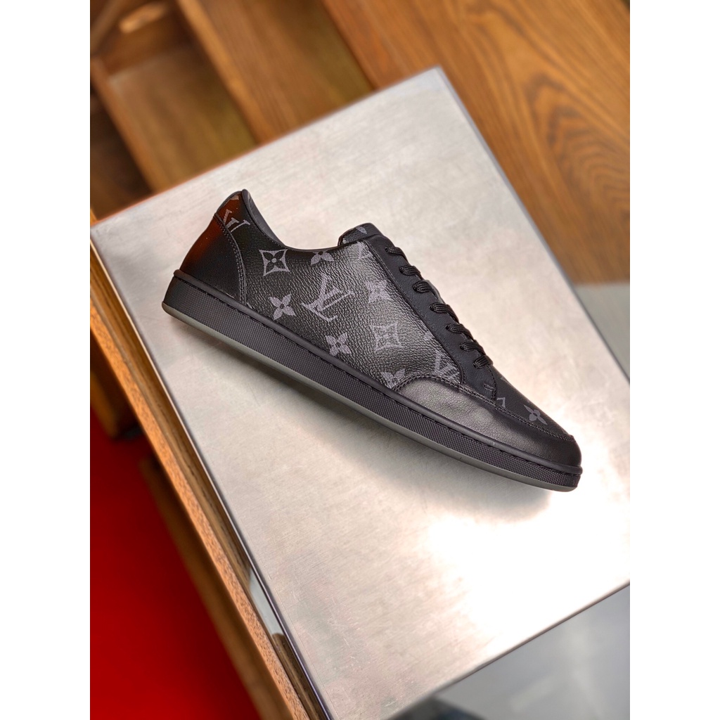 Giày sneakers nam cao cấp da thật Louis Vuitton LV thiết kế nam tính với họa tiết mang phong cách cổ điển