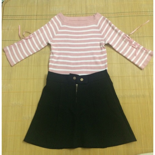 Tặng áo len size S