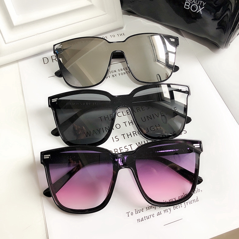 Kính mát đi biển thời trang khung lớn mới 2020