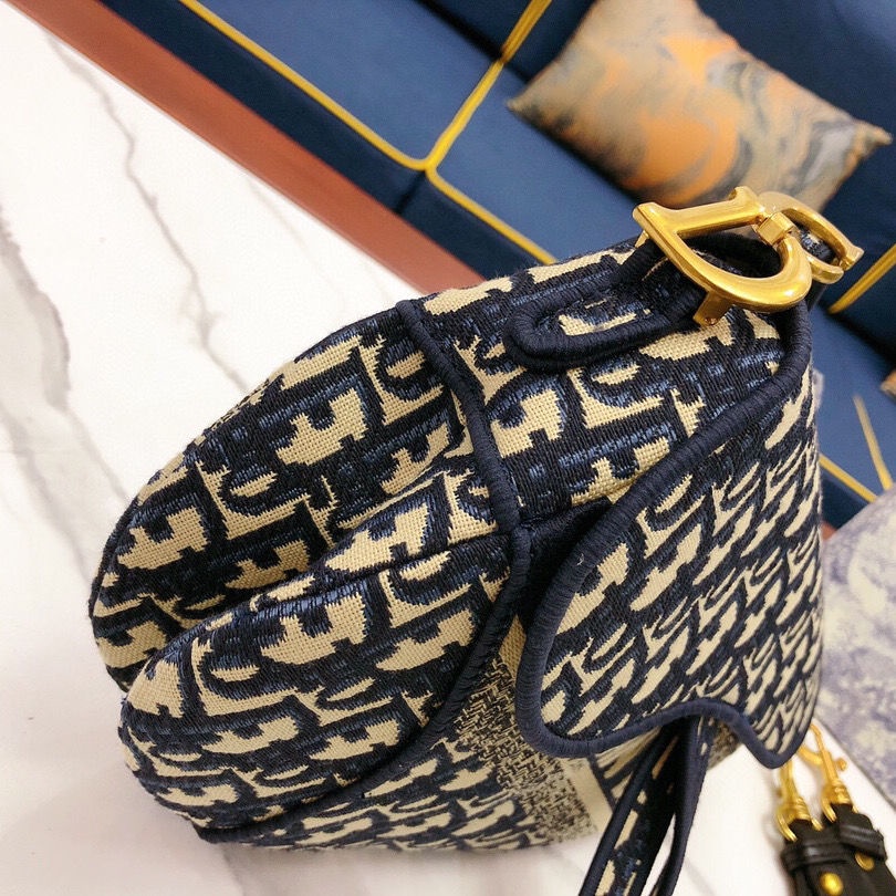 TÚI YÊN NGỰA DIOR siêu hot. hàng super vip. fullbox