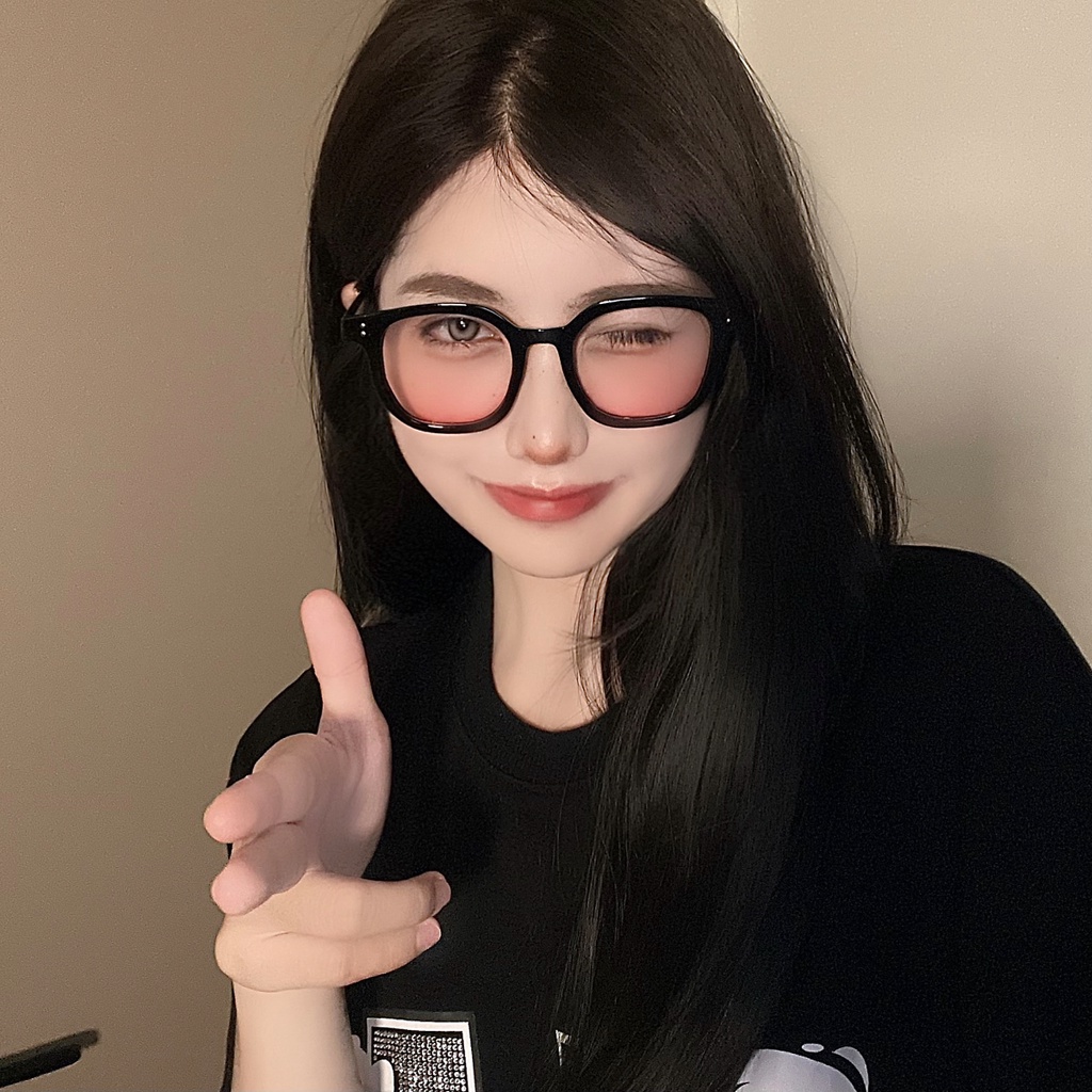 Kính má hồng hot trend