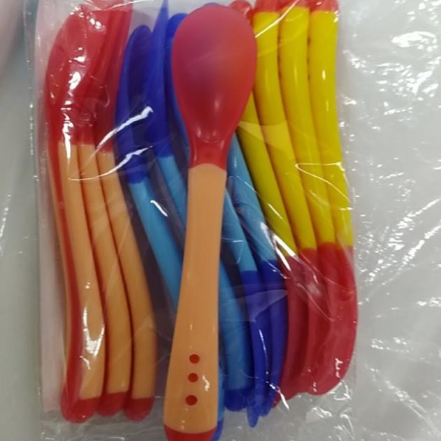 Thìa Silicon cho bé