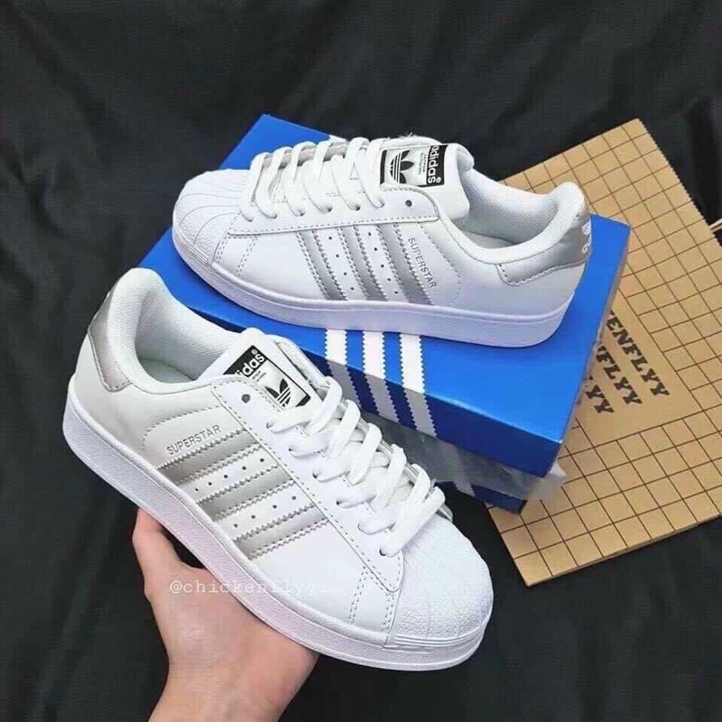 GIÀY ADIDAS SÒ TRẮNG BẠC DA THẬT LAI AU