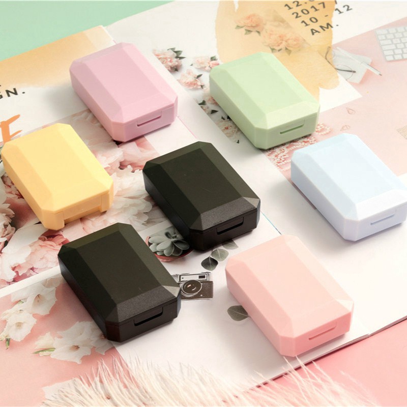 Hộp Đựng Kính Áp Tròng Kèm Gương Và Que Dán Tiện Dụng