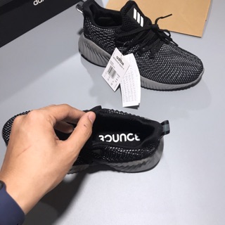 Alphabounce Instinct về đủ size nam, form gọn, gót phản quang
