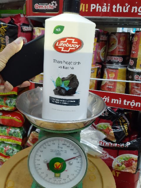 Sữa tắm Lifebuoy Matcha khổ qua và than hoạt tính bạc hà 850g