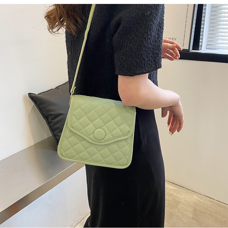 Túi Đeo Chéo Hình Vuông Nhỏ Thêu Họa Tiết Đính Đá Phong Cách Cổ Điển Thời Trang NB00282