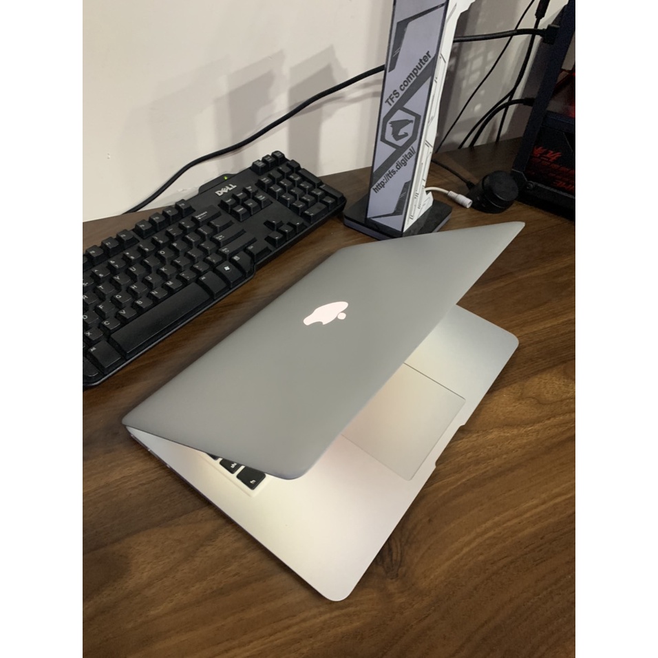 Máy tính Macbook Air intel core i5, Ram 8G, SSD 128G chính hãng năm 2015 | BigBuy360 - bigbuy360.vn