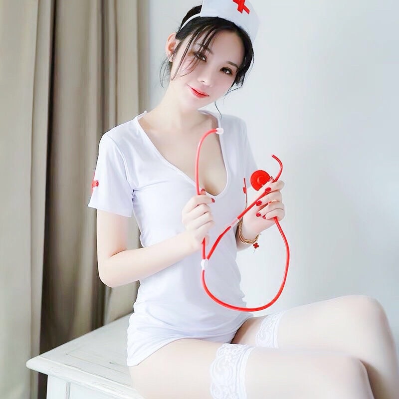 Bộ cosplay cô y tá hở lưng quyến rũ