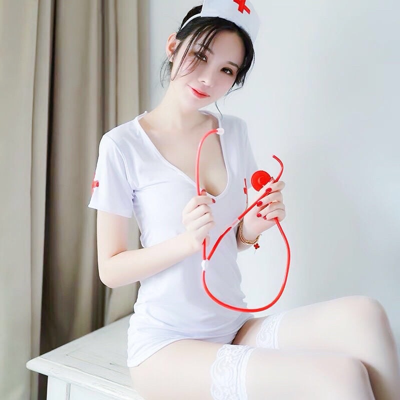 Bộ cosplay cô y tá hở lưng quyến rũ | WebRaoVat - webraovat.net.vn