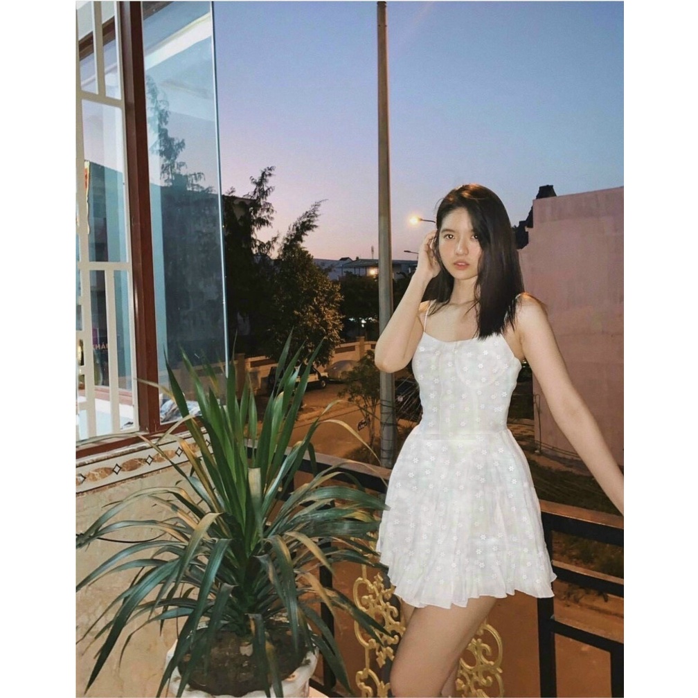 Đầm xoè 2s trắng hoa nổi  𝐊𝐄̀𝐌 𝐀̉𝐍𝐇 𝐓𝐇𝐀̣̂𝐓  𝐁𝐀𝐎 𝐊𝐈𝐄̂̉𝐌 ❌
