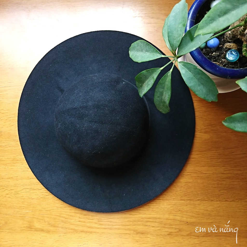 Nón/Mũ dạ đen vintage Nhật - Em và nắng
