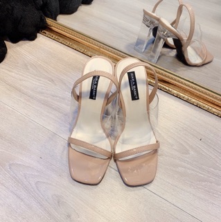 Sandal gót trong