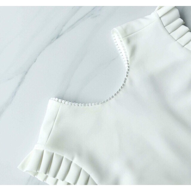 Đầm trắng phối ren rất đẹp