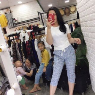 Bộ mặc nhà áo trắng quần hoa