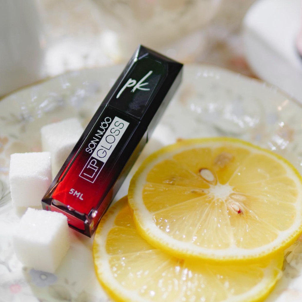 Son nước không chì Phấn Nụ Hoàng Cung, màu Đỏ Cherry quyền lực