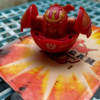 Đồ chơi Bakugan Pyrus Sirenoid