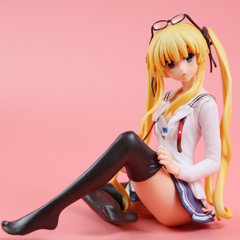 Mô hình nhân vật anime nữ có thể điều chỉnh tư thế ngồi trang trí xe ô tô