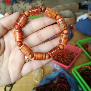vòng tay gỗ huyết long 12li