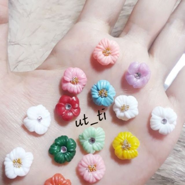 hoa đậu cánh gân -nail