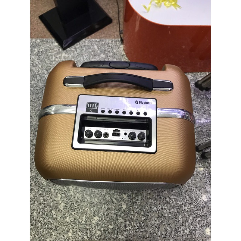 Loa kéo Bluetooth SoundMax M6 - Tặng kèm micro không dây