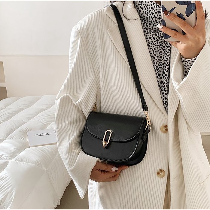 Túi đeo vai - đeo chéo - hình vuông nhỏ - phong cách vintage  - TX024