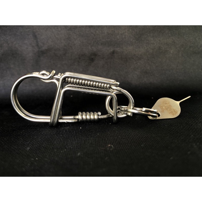 Móc khoá inox kiểu đơn giản