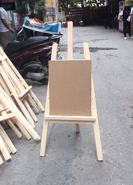 Giá vẽ loại tốt, thấp 100cm