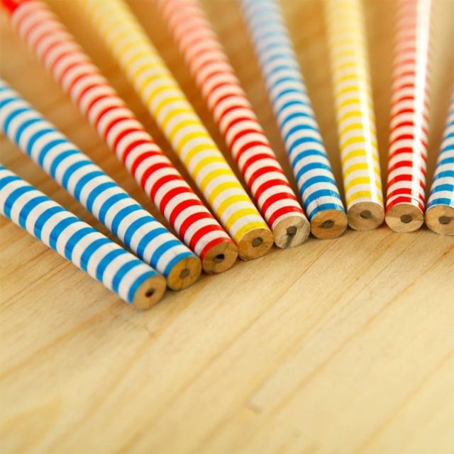 Bút Chì Kèm Đầu Tẩy Nhân Vật Hoạt Hình