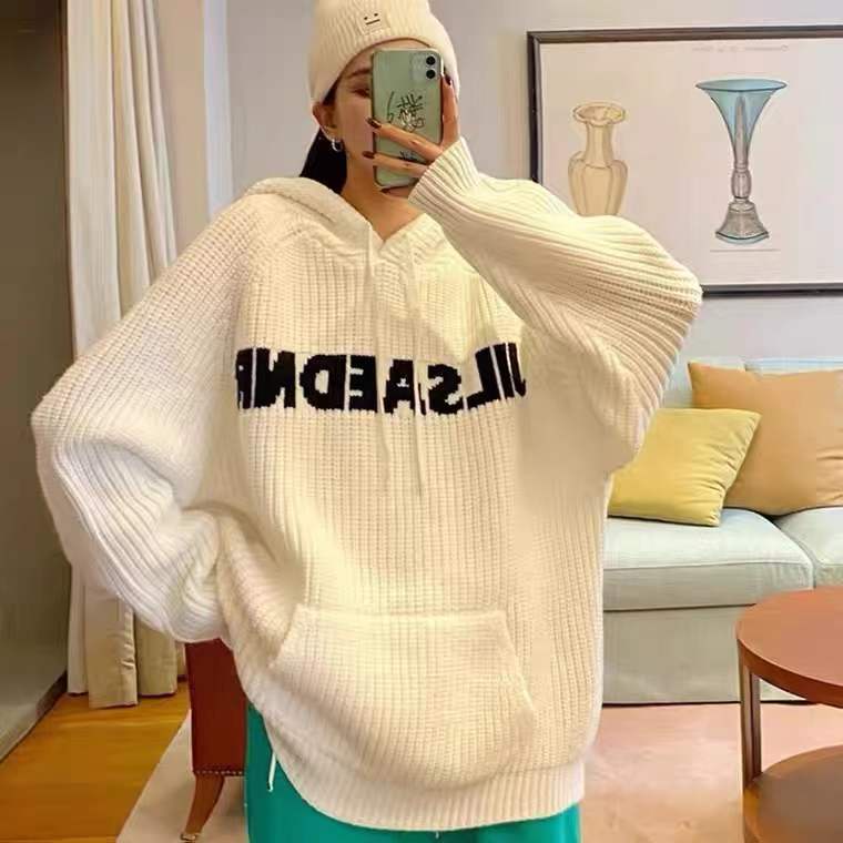 Klein blue hooded sweater lazy girl loose Korean alphabet knitted hat girl autumn and winter new style
