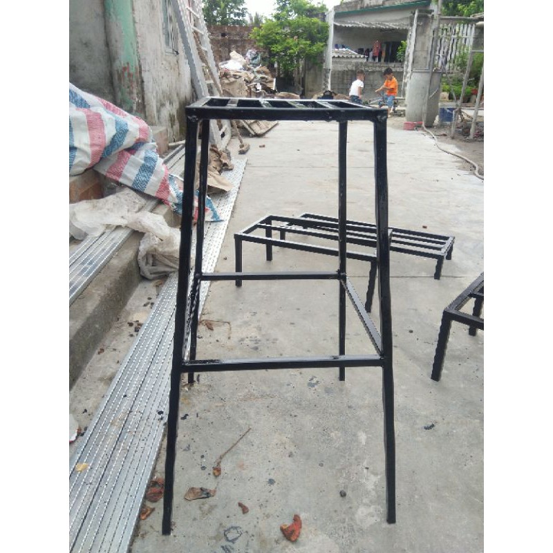 Ghế leo trèo trên cao bằng thép, siêu chắc chắn ,Cao 70cm.chân vuông rộng 40cm. Mặt ghế =22cm