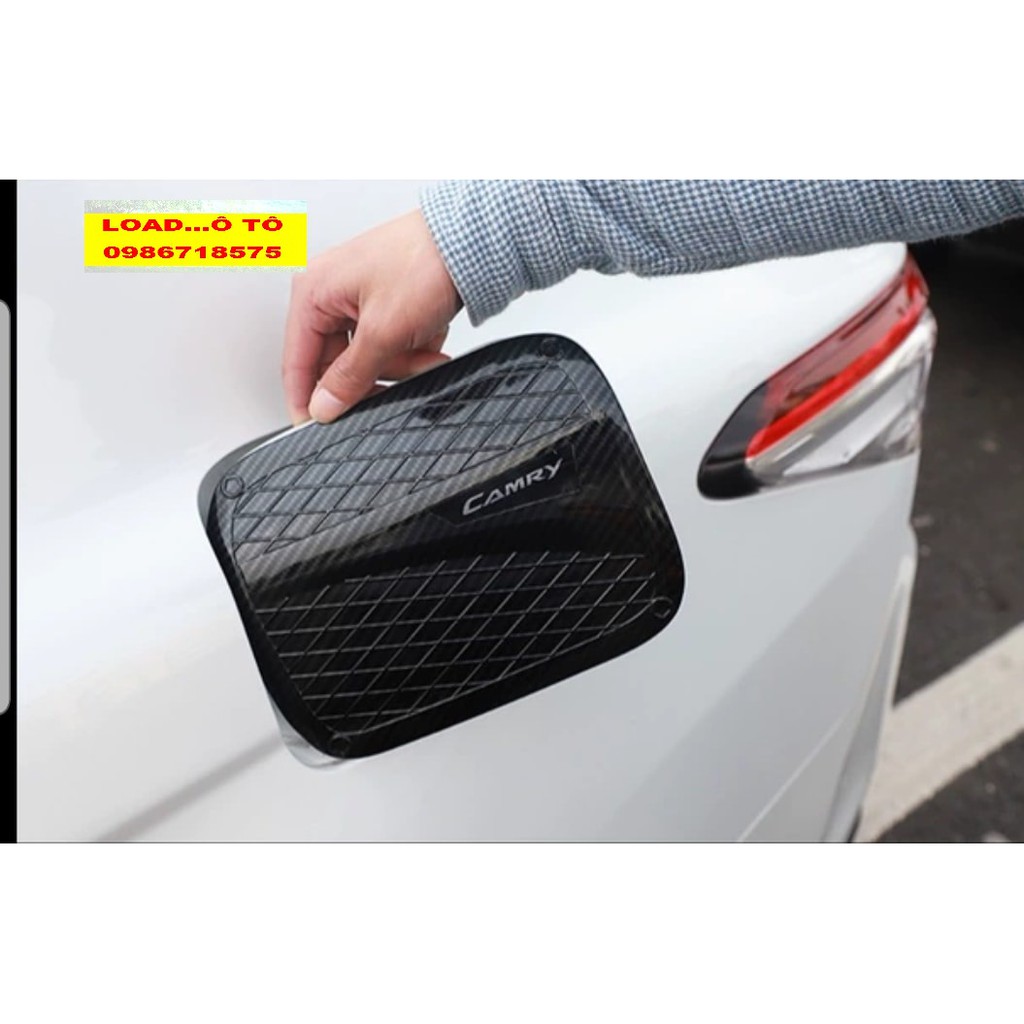 Ốp Nắp Bình Xăng Xe Toyota Camry 2019-2021 Vân Carbon Cao Cấp