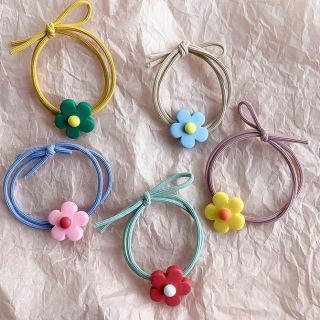 Cột tóc hoa mai nhiều màu