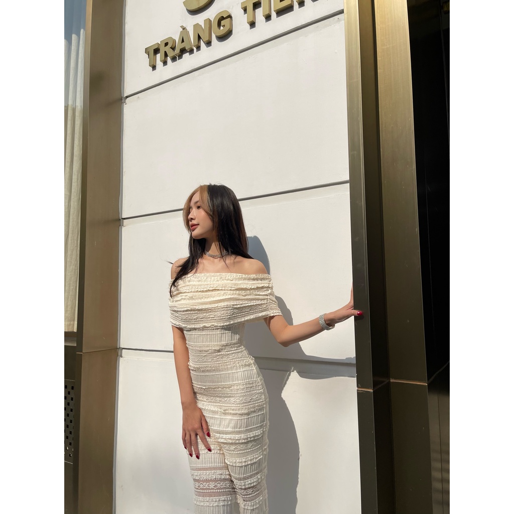 Váy ren body trễ vai, chất liệu ren cao cấp,co dãn ôm body - Thiết kế độc quyền bởi Chillgals | BigBuy360 - bigbuy360.vn