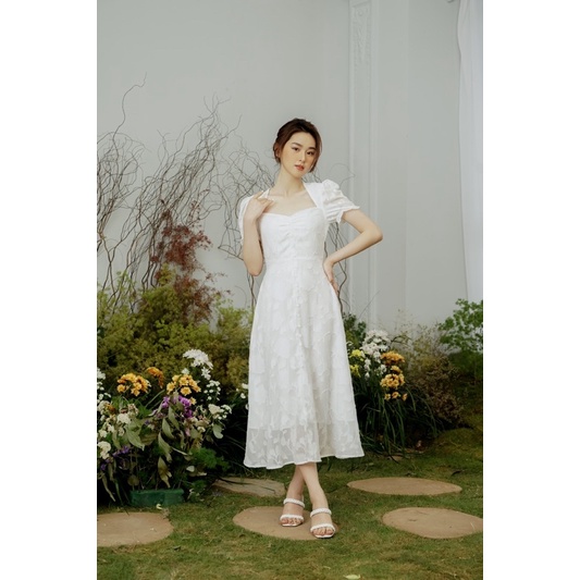 Bily dress