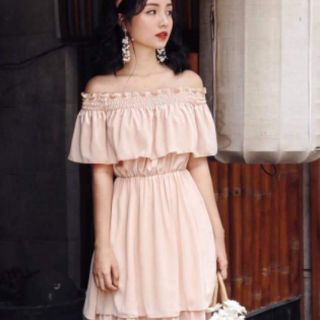 VÁY TRỄ VAI TIỂU THƯ