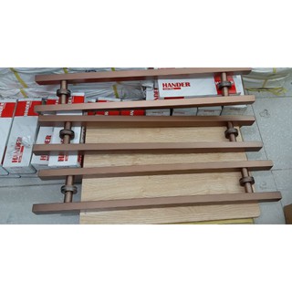 Tay nắm cửa kính