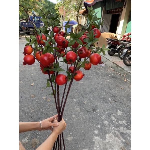 COMBO 1-5 CÀNH LỰU CHƯNG TẾT QUẢ TO SIÊU ĐẸP ( MÀU vàng )