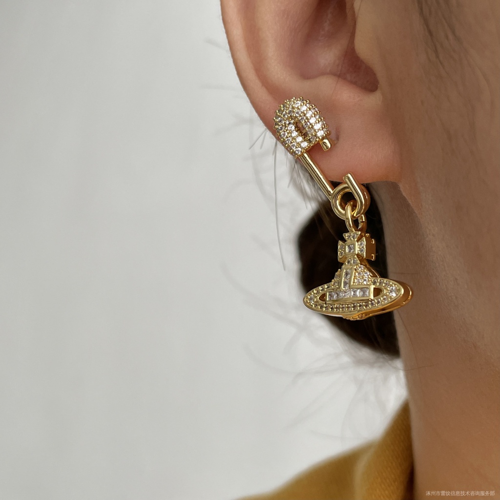 Khuyên Tai Kẹp Giấy VW 2021Ss VW