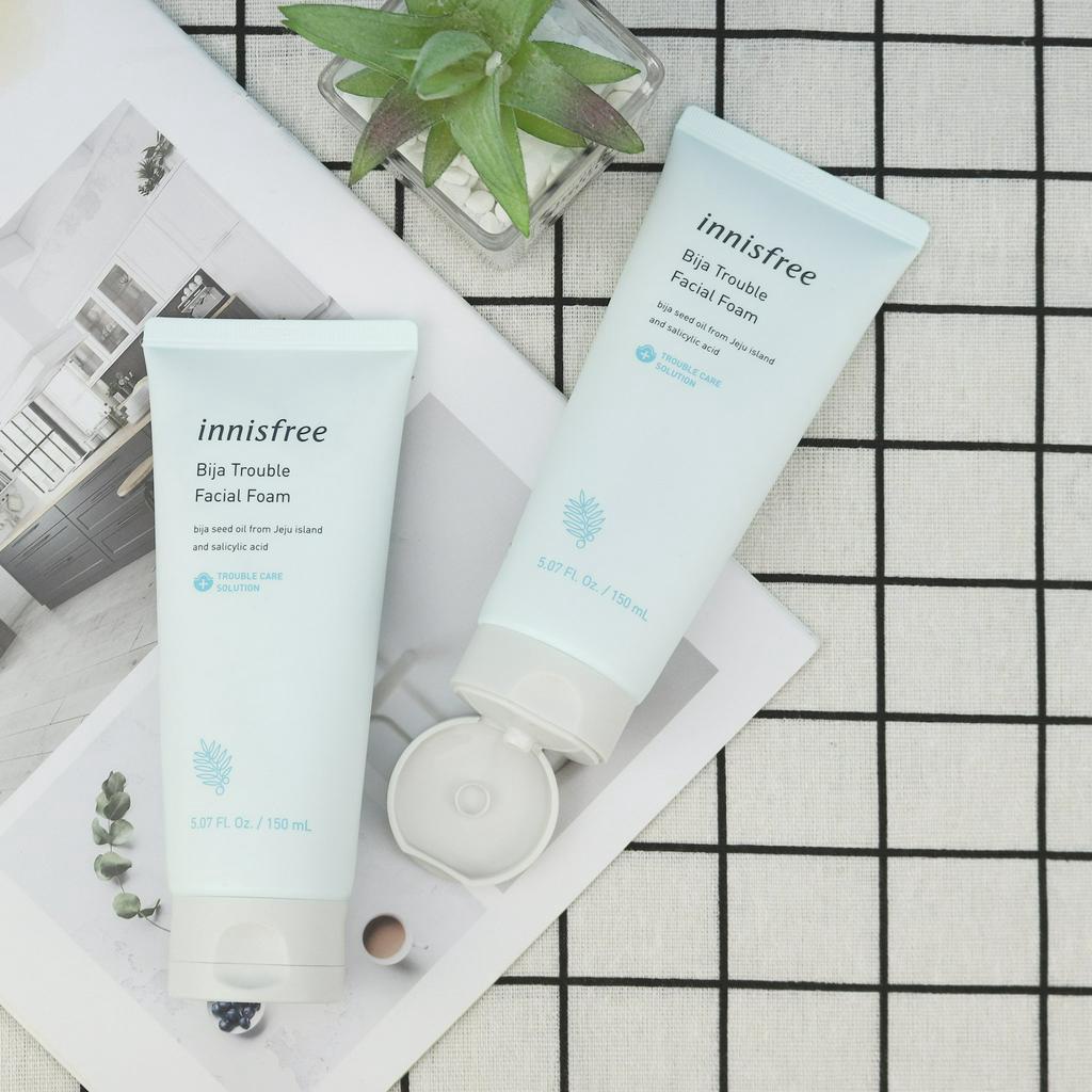 Sữa Rửa Mặt Innisfree Bija Trouble Facial Foam 150ml - Cho Da Mụn