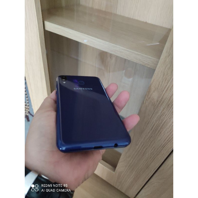 SAMSUNG M20