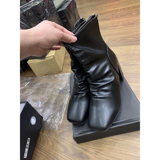 Giày bốt (boots) da bóng nhăn cao cổ đế vuông 7 phân .
