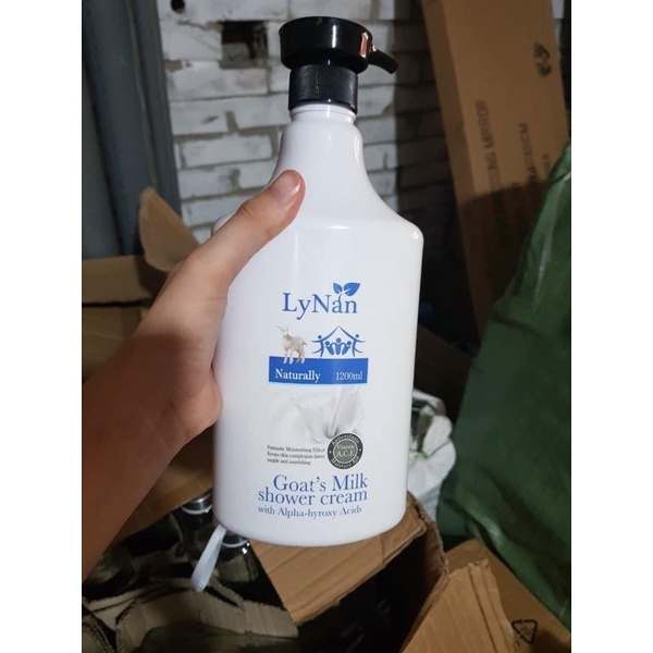Sữa tắm dưỡng da LyNan 1200ml Malaysia 4 màu | BigBuy360 - bigbuy360.vn
