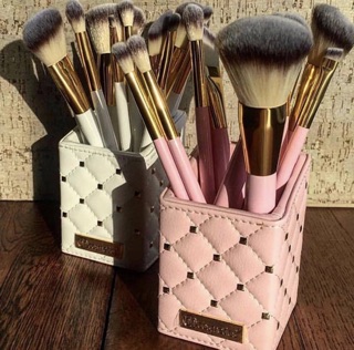 BỘ CỌ BH COSMETICS PINK STUDDED ELEGANCE 12 CÂY
